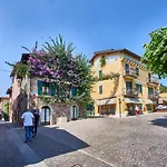 דירה Porto Valentino Livin' Flats סירמיונה